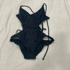 Black bathing suit 🩱